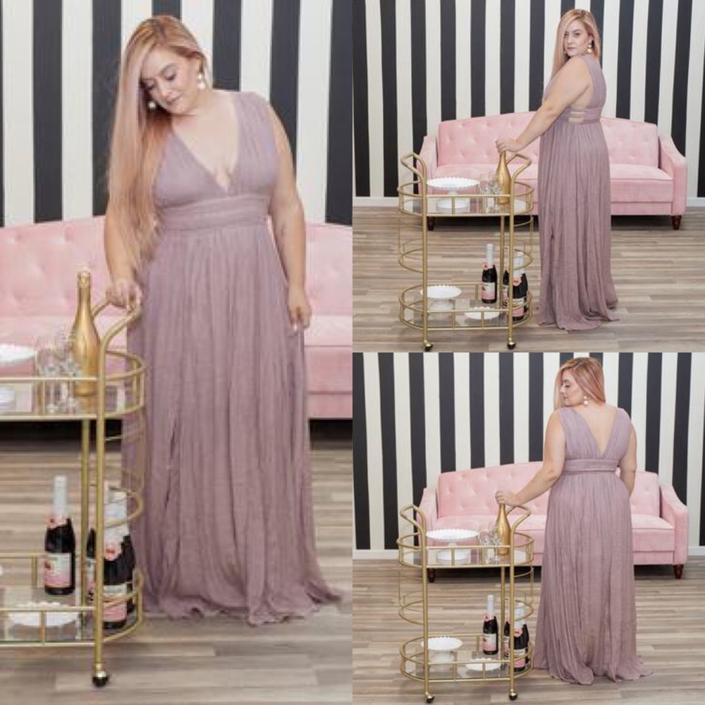 You will not be forgotten in this Mauve Maxi Dress